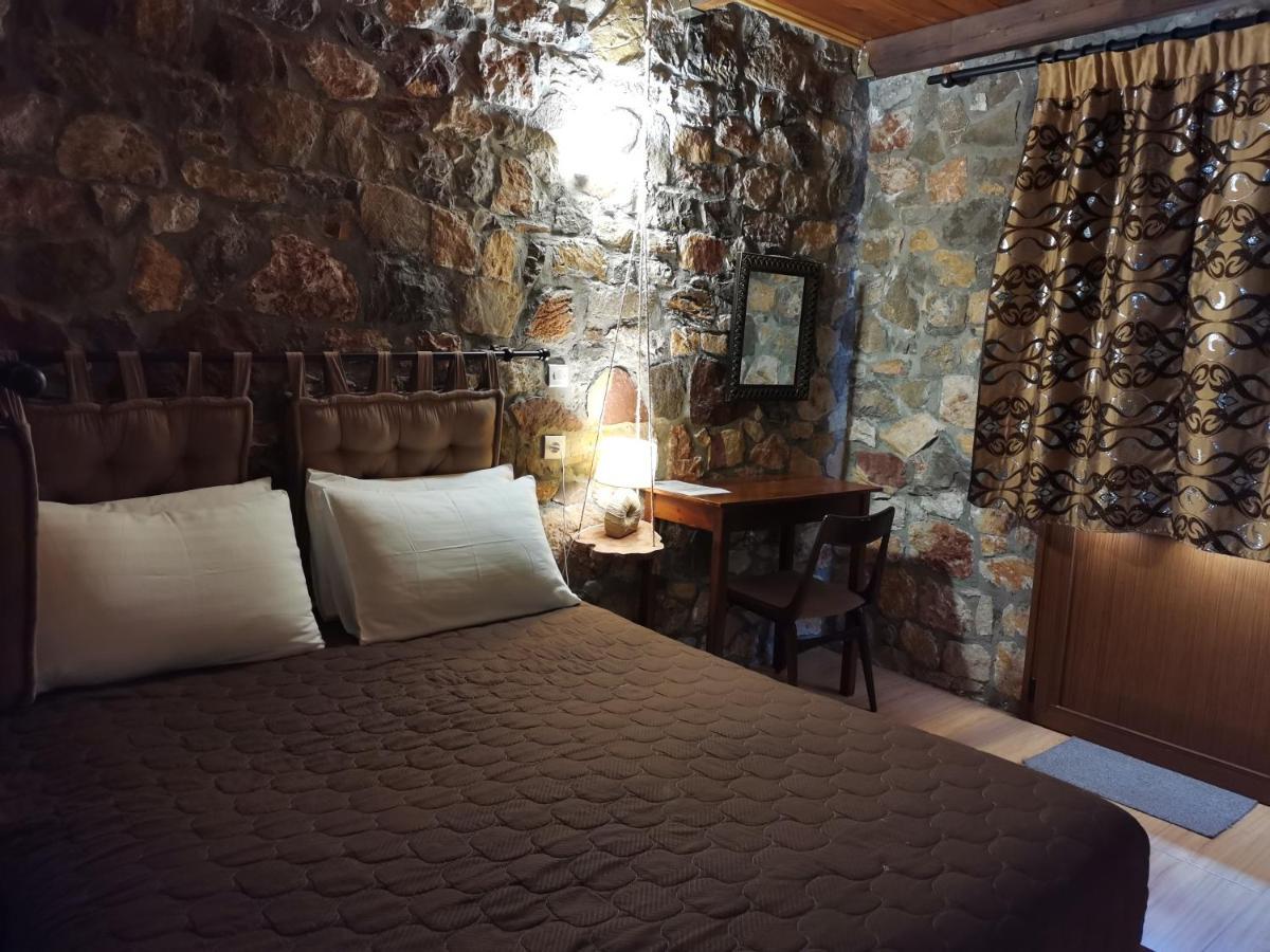 Ataviros Hotel Émbonasz Kültér fotó