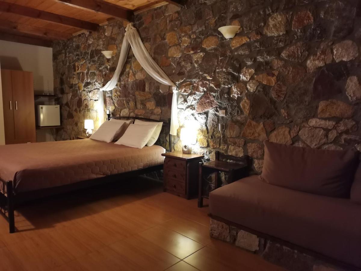 Ataviros Hotel Émbonasz Kültér fotó